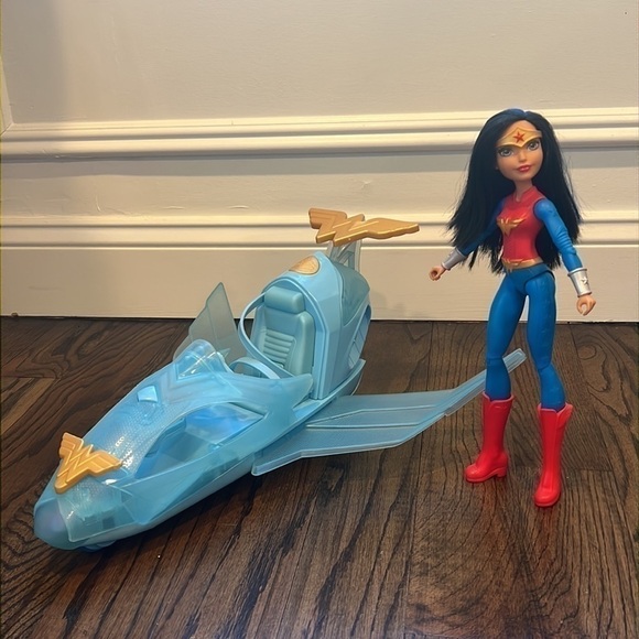 DC Super Hero Girls Wonder Woman & Invisible Jet Dolls 19.0 inches tall - Picture 11 of 17